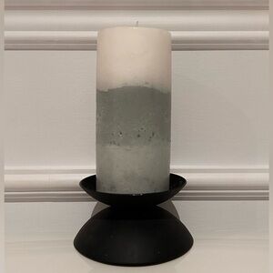 Black Metal Candle Holder with White and 2-Tone Gray Candle